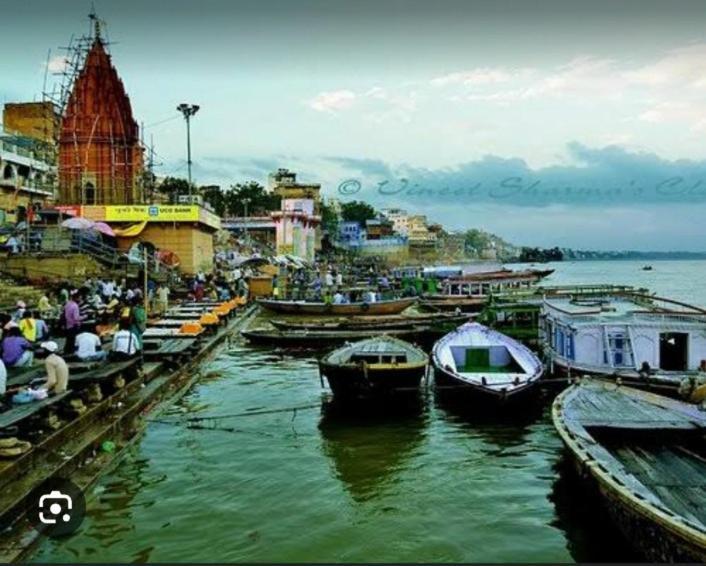 ורנאסי Banarasiya Stay Walking Distance To Banaras Railway Station מראה חיצוני תמונה